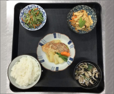 お食事提供例1